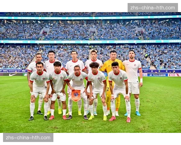 “全民足球日”活动在沪启动，多位退役中超球员参与指导