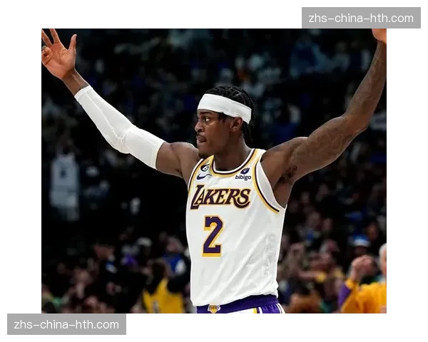 湖人官方宣布:范德比尔特有望在季后赛首轮复出,已参加完整合练 湖人官方宣布:范德比尔特有望在季后赛首轮复出,已参加完整合练